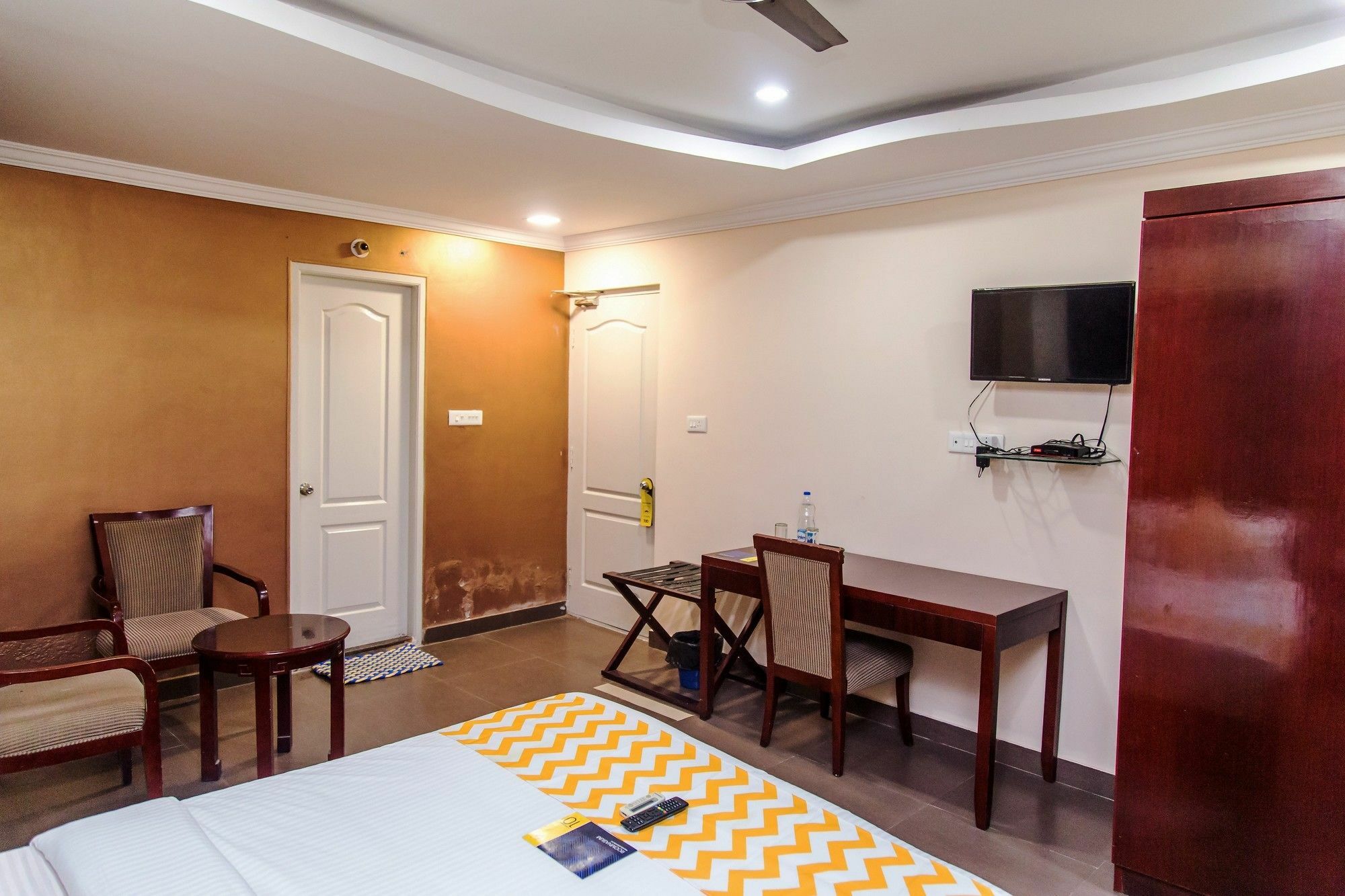 Fabexpress Oriental Suites III - Btm Mico Layout Bangalore Ngoại thất bức ảnh