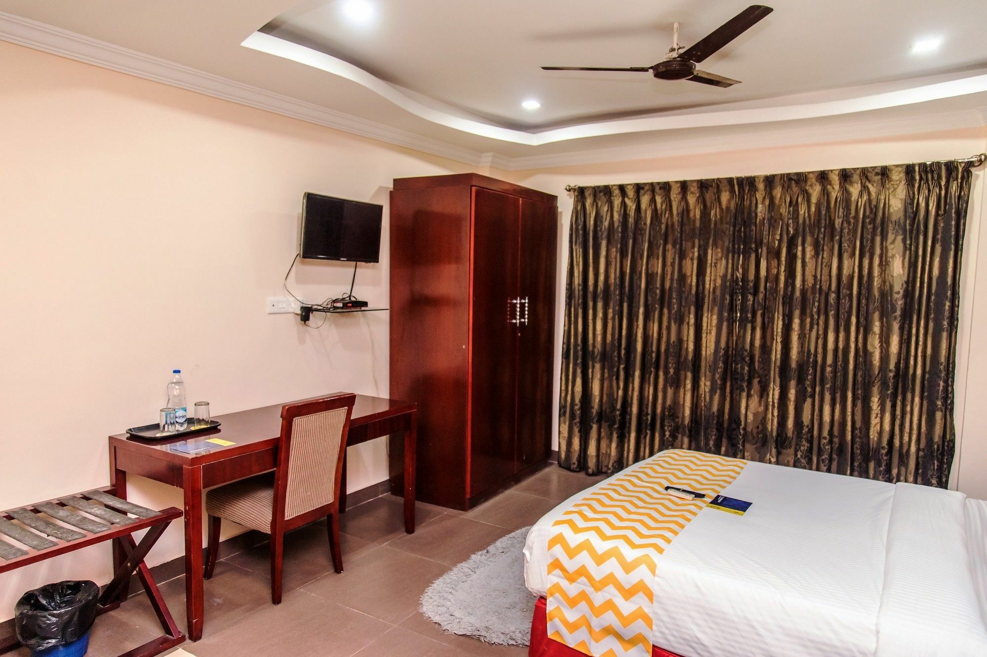 Fabexpress Oriental Suites III - Btm Mico Layout Bangalore Ngoại thất bức ảnh