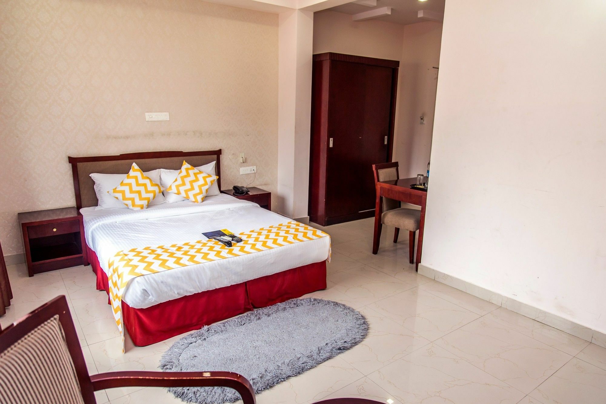 Fabexpress Oriental Suites III - Btm Mico Layout Bangalore Ngoại thất bức ảnh